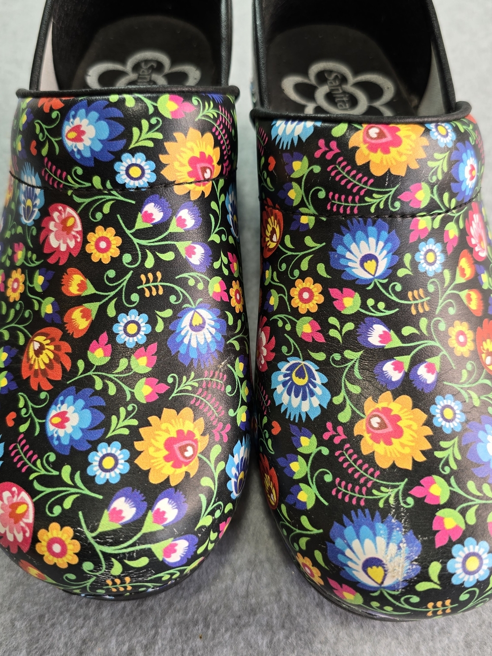 Sanita Floral Slip-Resistant Clogs Size 36